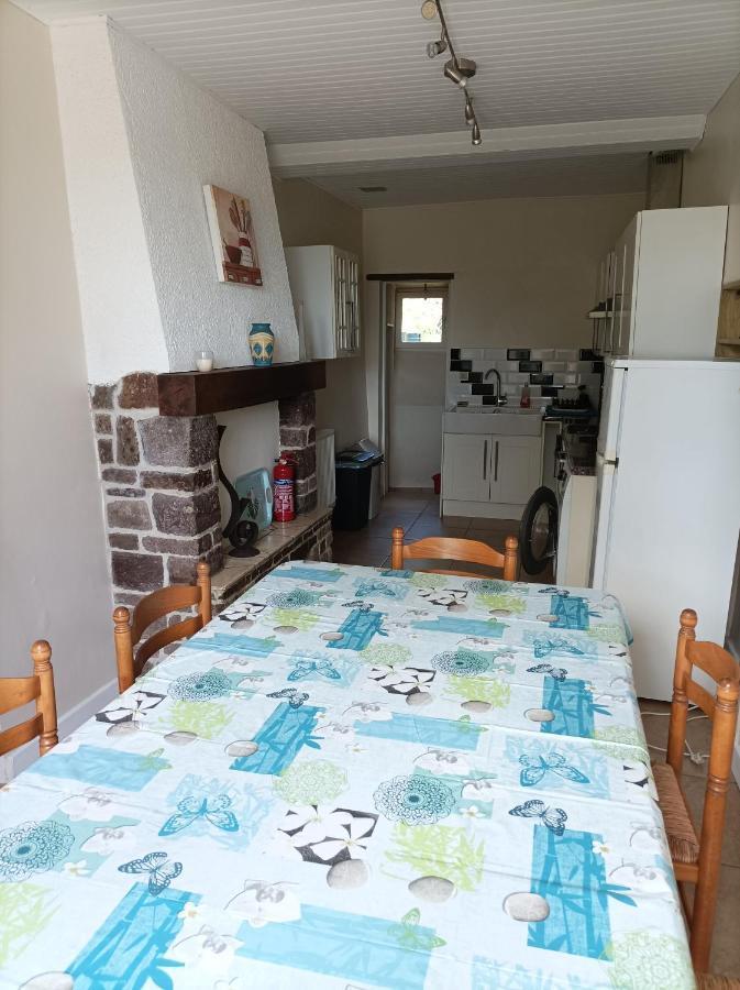 La Petellerie, Maison De Campagne Avec Piscine Pour Un Sejour Detente Moyon Kültér fotó