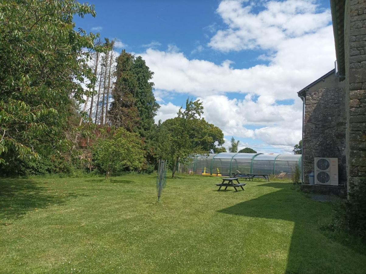 La Petellerie, Maison De Campagne Avec Piscine Pour Un Sejour Detente Moyon Kültér fotó
