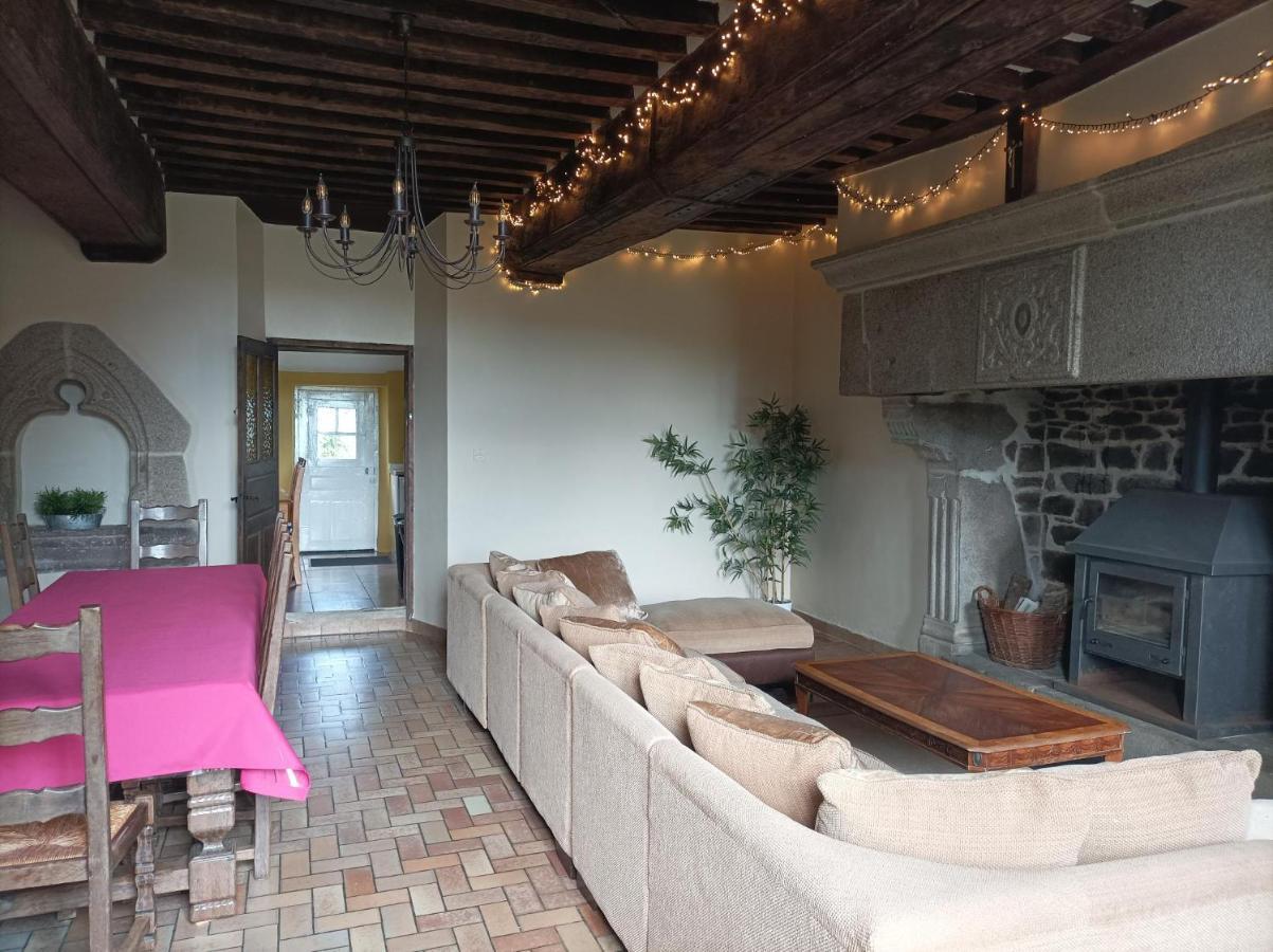 La Petellerie, Maison De Campagne Avec Piscine Pour Un Sejour Detente Moyon Kültér fotó